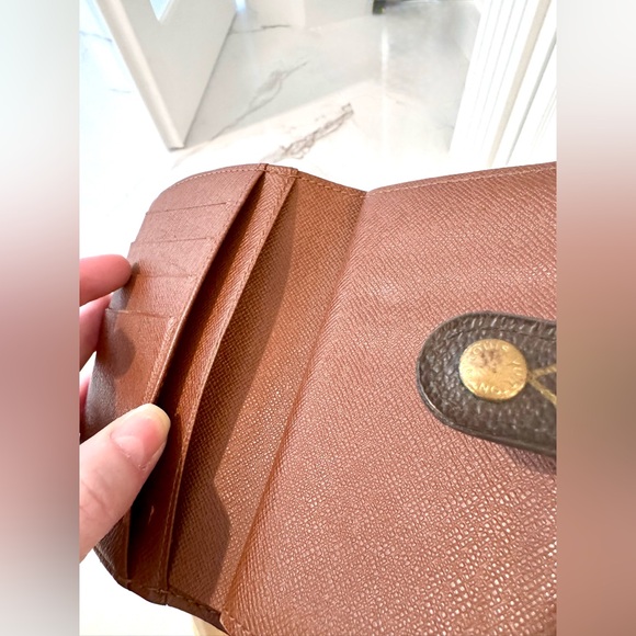Louis Vuitton Wallet - Picture 5 of 13